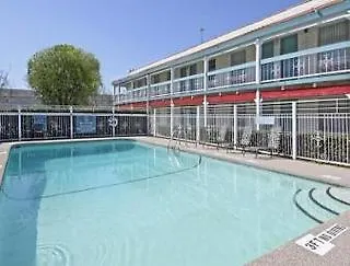 Hotel Travelodge By Wyndham North Richland Hills/dallas/ft Worth 2*