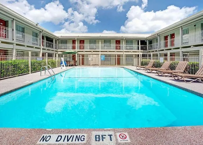Hotel Travelodge By Wyndham North Richland Hills/dallas/ft Worth Fort Worth