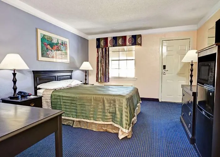 Hotel Travelodge By Wyndham North Richland Hills/dallas/ft Worth