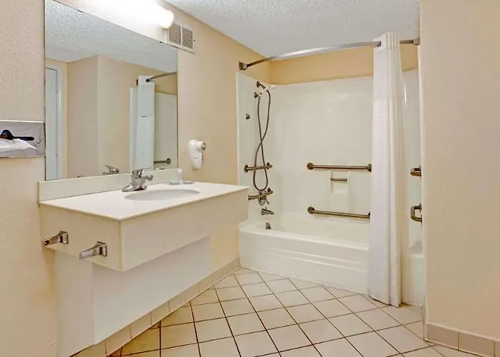Travelodge By Wyndham North Richland Hills/dallas/ft Worth Hotel Fort Worth