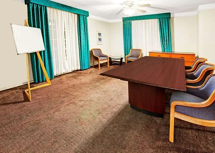 Travelodge By Wyndham North Richland Hills/dallas/ft Worth Hotel